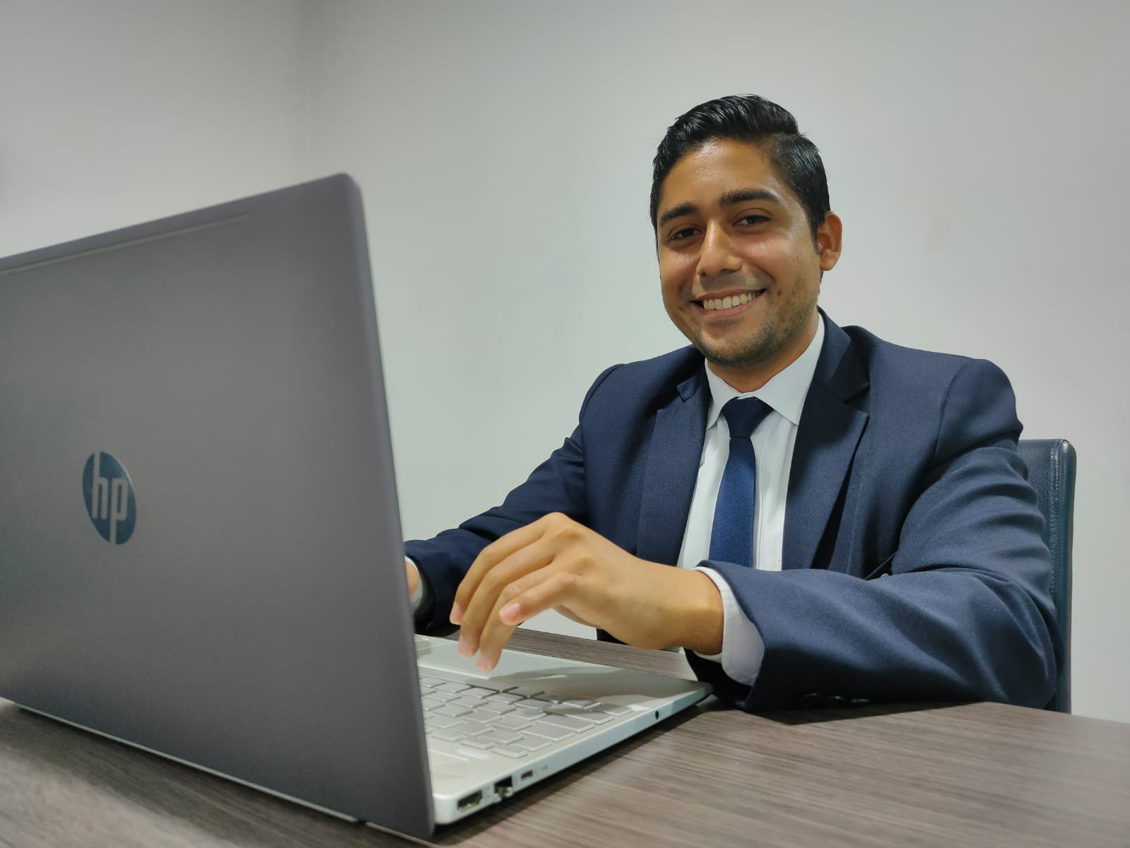Asesora de Visas en Guayaquil - Royal Turing